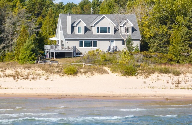 Best Sand Beach on Lake Mich for 14! - Aug 22-29/Aug 29- Sept 5 - Avail 2026!