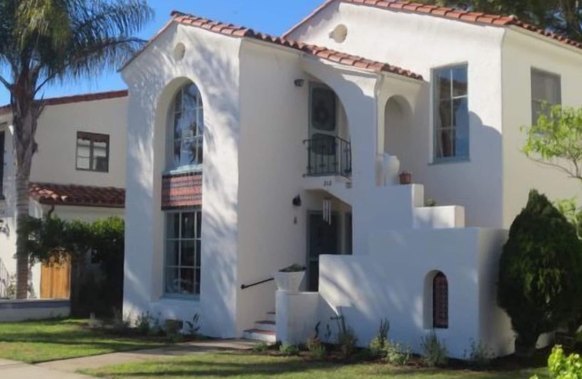Best Santa Barbara Location - 1 Block From the Beach, 2 Blocks From State St.