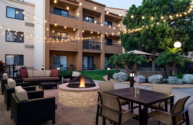 Best Value, Quality Stay! Short Drive to Dockweiler State Beach, Pet-Friendly