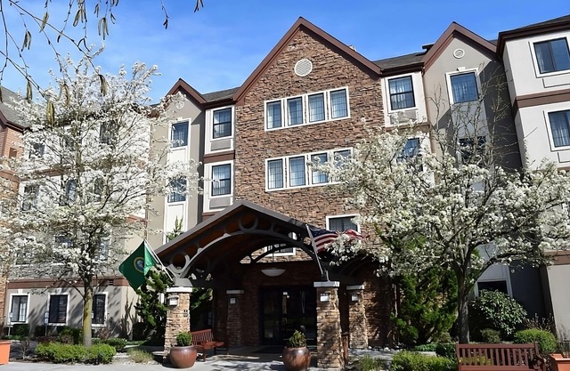 Best Value, Quality Stay! Near Raymond E. Shaffer Park, Free Breakfast, Pool!