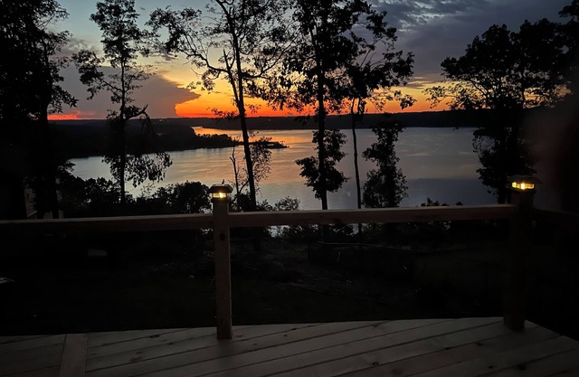 Best Views on Beaver Lake close to Rogers