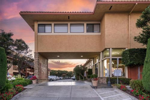 Best Western PLUS Inn of Hayward