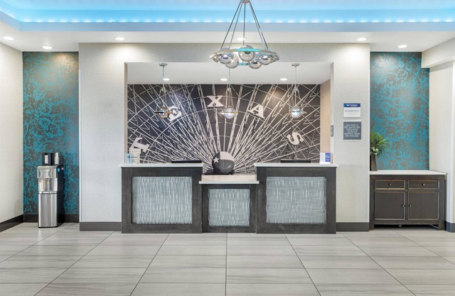 Best Western Plus Waller Hotel