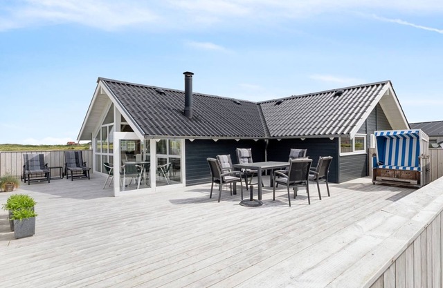 "Betti" - 200m from the sea by Interhome