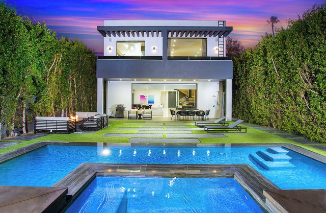 Beverly Grove Villa #M with Pool