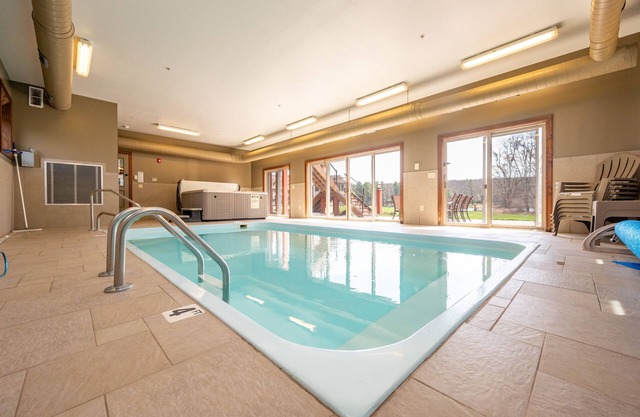Beyond Bliss: Lakefront, Private Indoor Pool, Dock Slip, Pool Table!