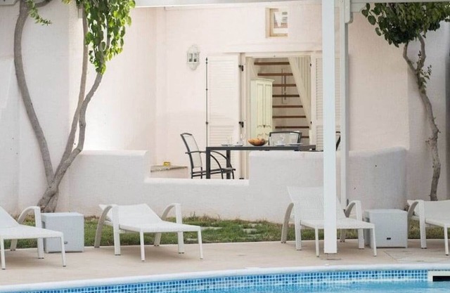 BH635 - C - Villa Naxos