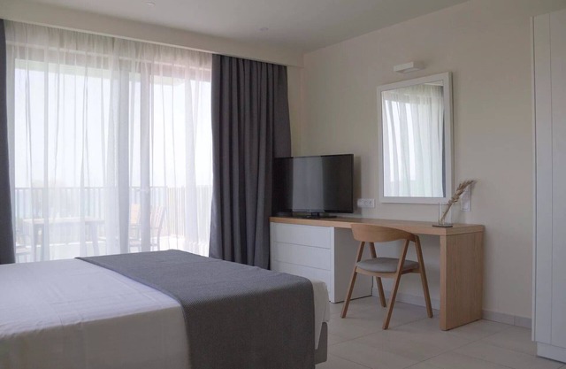 BH815 - C - Suite Kerkyra