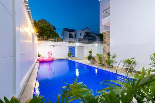 Biệt thự Resort Long Cung Xanh Mát Gần Biển