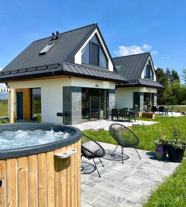 Białka i Skałka domki z jacuzzi i widokiem na góry - jacuzzi and mountain view