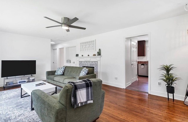 Bicycle Lane Bugalow- nestled between golfing and equestrian communities