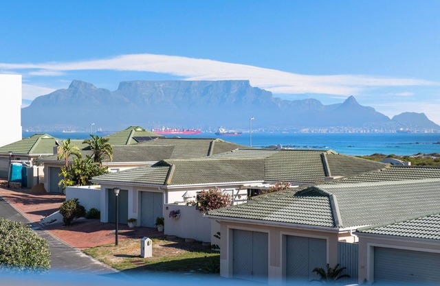 Big Bay Beach Club 37