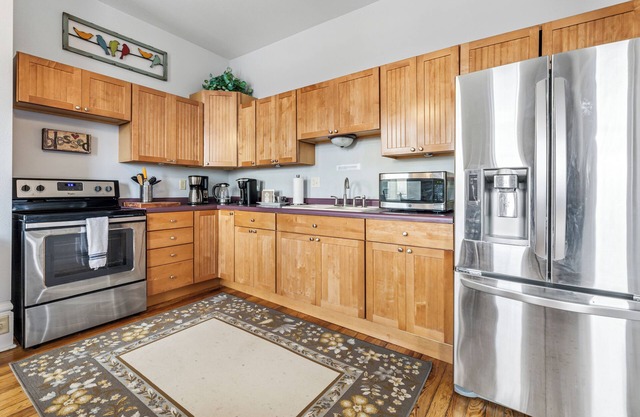 Big River Suite - Spacious 2-level suite in Alma