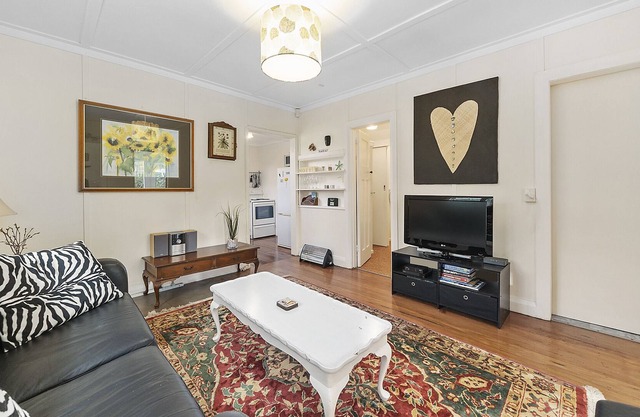 BIJOUX - WAIKANAE BEACH COTTAGE, family friendly in Waikanae Beach