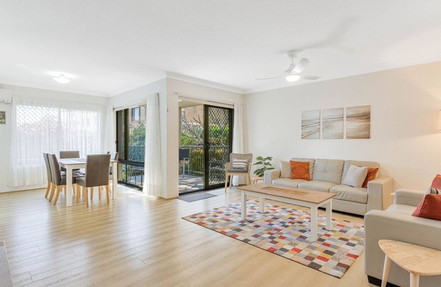Bilinga Gardens 3 - Bilinga/North Kirra Beachfront - Min. 3 Night Stays!