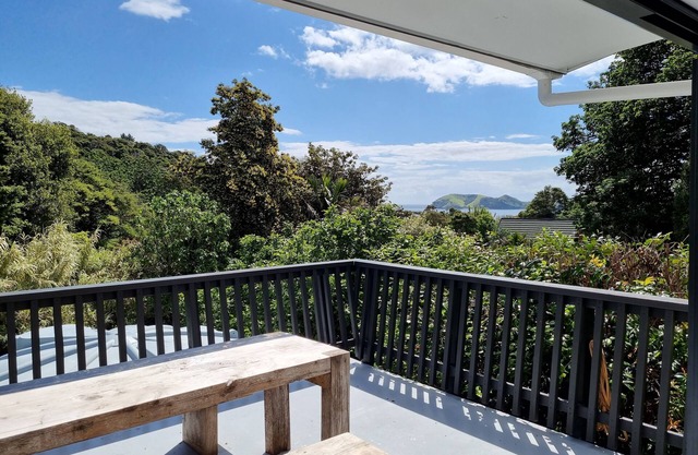 Bird Oasis on Kowhai - Peaceful. Close to Beach & Boat Ramp