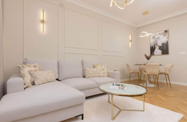 Bitwy Warszawskiej 1920r. 10 | Elegant Apartment