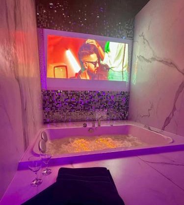 Black House B Jacuzzi