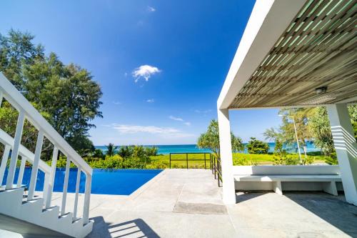 Black Pearl 8 Bedroom Beach Villa Private Pool Gym Free Car Free Water and Electricity Maid 10 Meters to the Beach