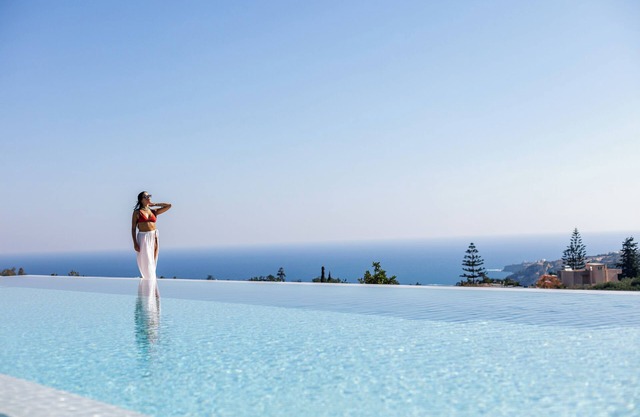 Blending Modern Architecture with the Calm of Nature: by etouri