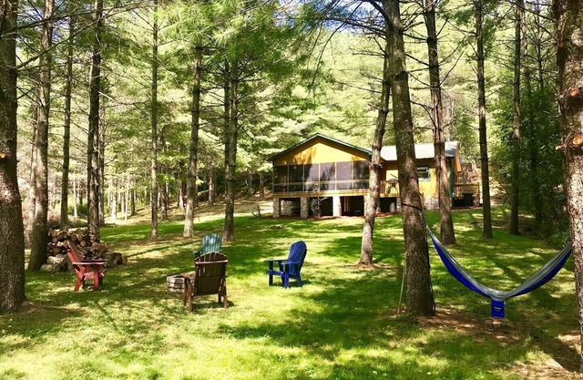 Blessed on the New River-River Front,Small dogs, fire pit, Central AC/Heat