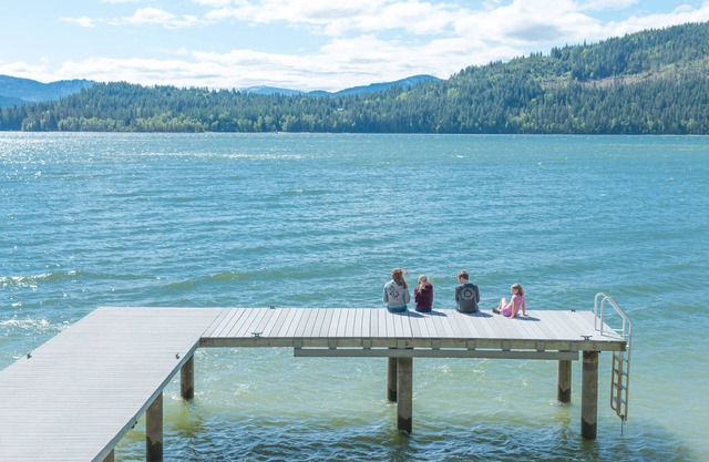 Blissful Lakefront Living Minutes From Dover Bay & Sandpoint