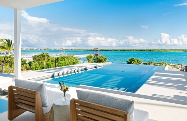 Blondel Cove - stunning 6 bedroom home in Turks and Caicos