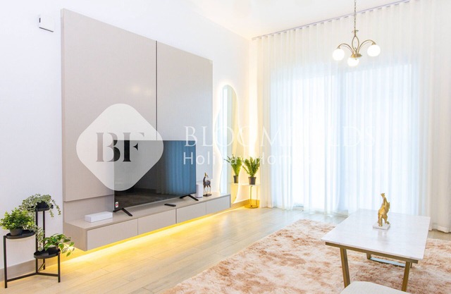 Bloomfields Charming 1-BR Retreat in Yas Island Water’s Edge
