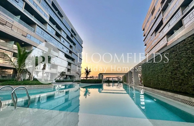 Bloomfields Grandeur 1BR In Lamar Raha