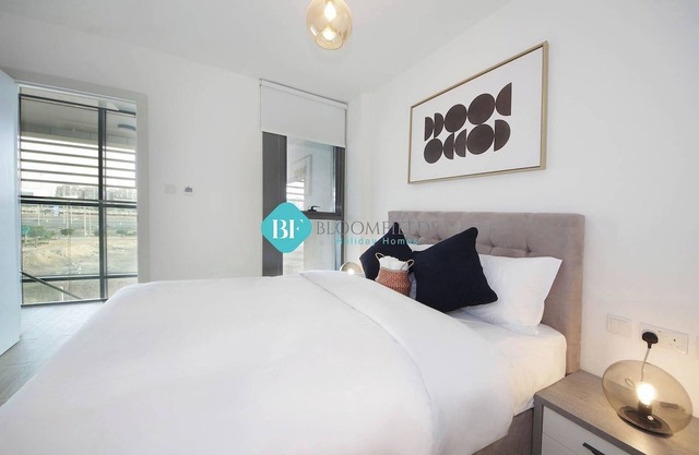 Bloomfields Luxury 2BR Duplex in Raha Lofts