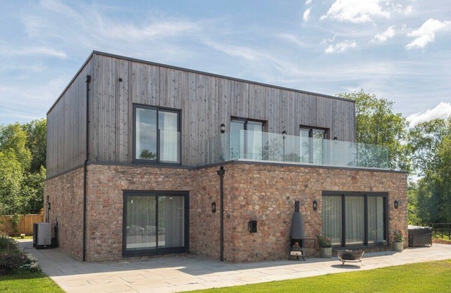 Blooms House - Cookswood