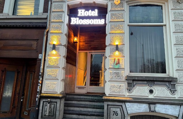 Blossoms City Hotel