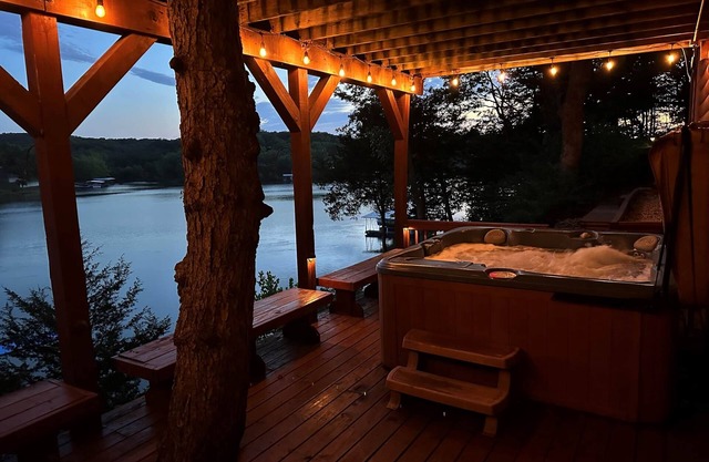 Blue Branch Lodge - Warsaw, MO
