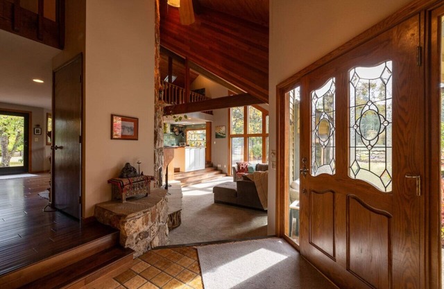 Blue Rider Ranch: 10 min to UO