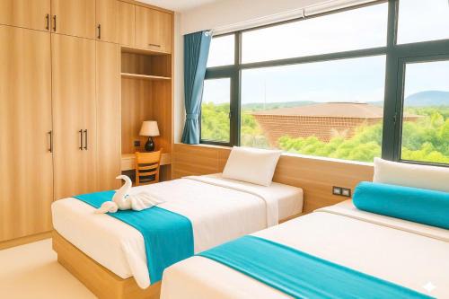 Blue Waves Hotel
