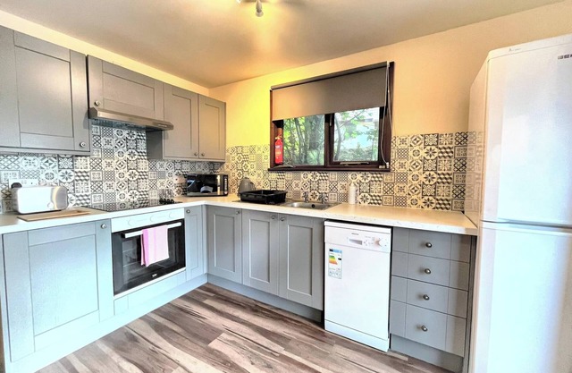 BlueBell 16-Hot Tub-Woodland Lodges-Pembrokeshire