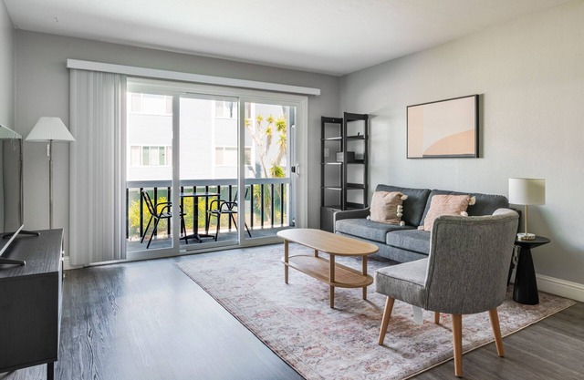 Blueground | Alameda, pool, nr Alameda Beach