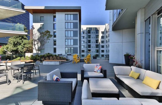 Blueground | Bellevue, pool & w/d, nr park