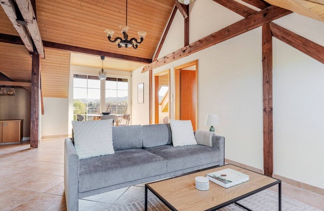 Blueground | Enge, balcony, nr Lake Zurich