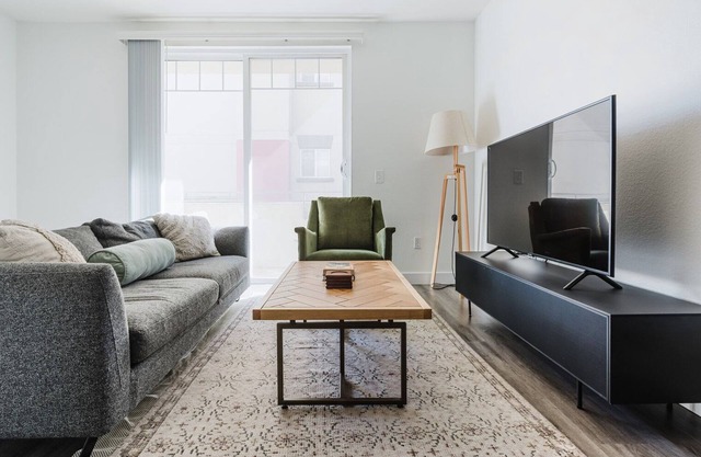 Blueground | Gaslamp 1bd apartment