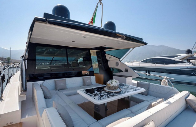 Boat 'Offside Rio 56 Sport' with Sea View and Air Conditioning