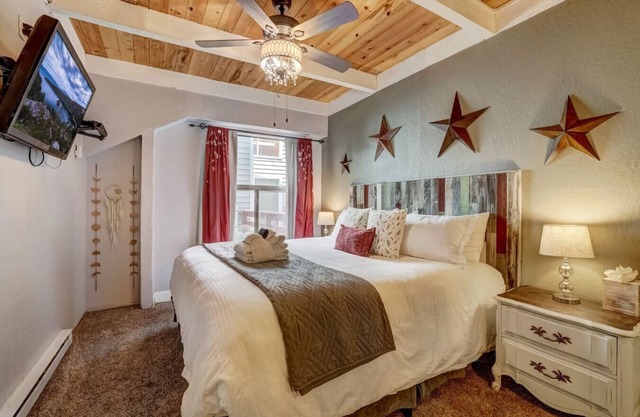 Boho Powder Pad | Near Heavenly | Sleeps 3