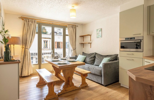 Bois des Fées - newly renovated central Chamonix apartment