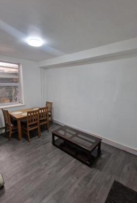 Bolton rooms for Work and lesure