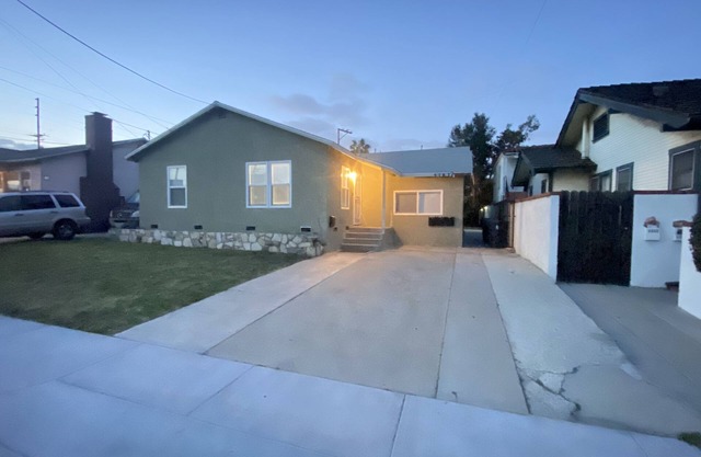 BonVoyage-Sleep&Sail-OvernightLayovers-Sleeps 8 Near Airport-Cruise Ports