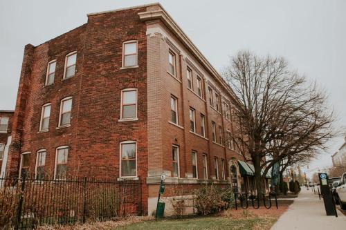 Book 7 Apts Together - Near Lucas Oil Stadium