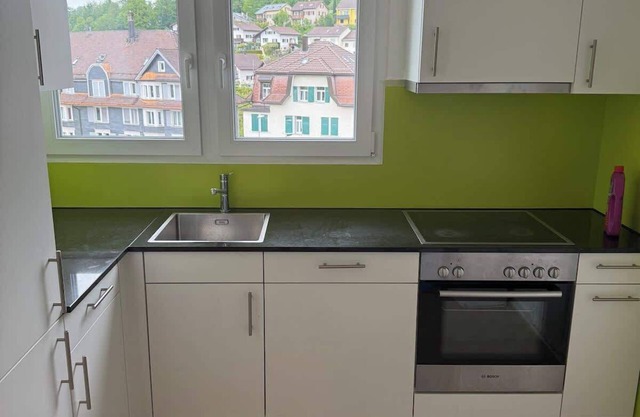 book2stay: Apartment 4 bedrooms + kitchen + parking lot