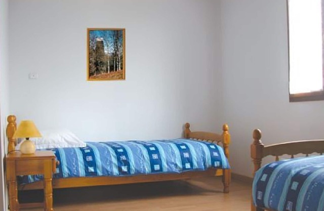 Bordak, Complete Accommodation