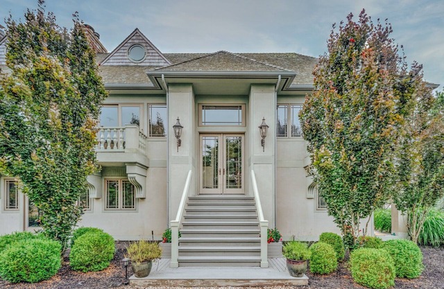 Bordering 130 Acre Preserve, Heated Gunite Pool, Eat-In Chefs Kitchen