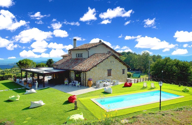 BORGO MONTE CEDRONE.